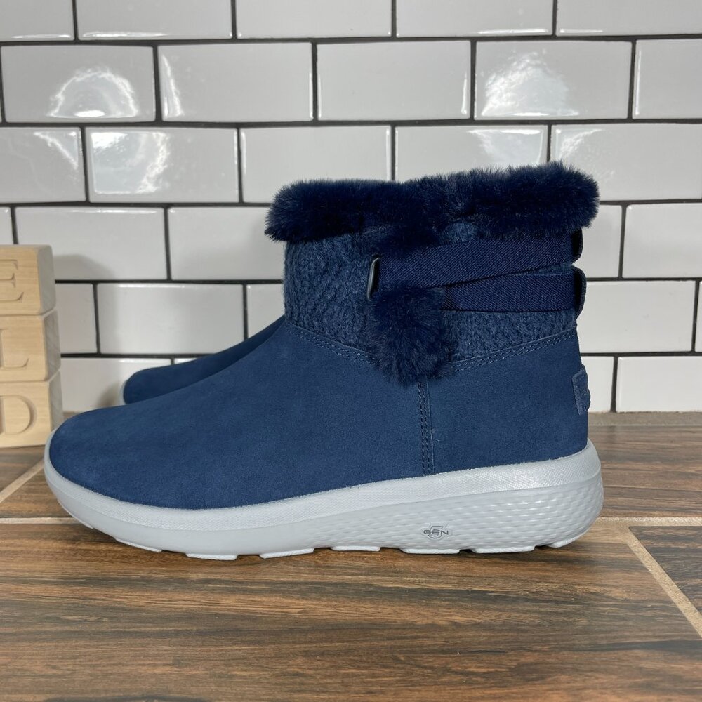 Skechers On The Go City 2 Cozy Vibe Shoes Womens 6.5 Navy Suede Faux Fur Boots